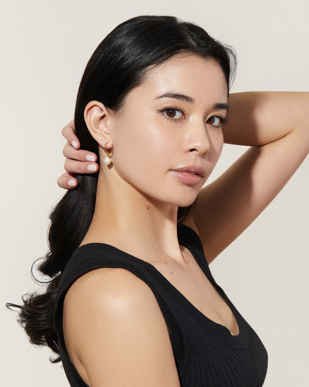 Pearl Hoops - Medium Frida