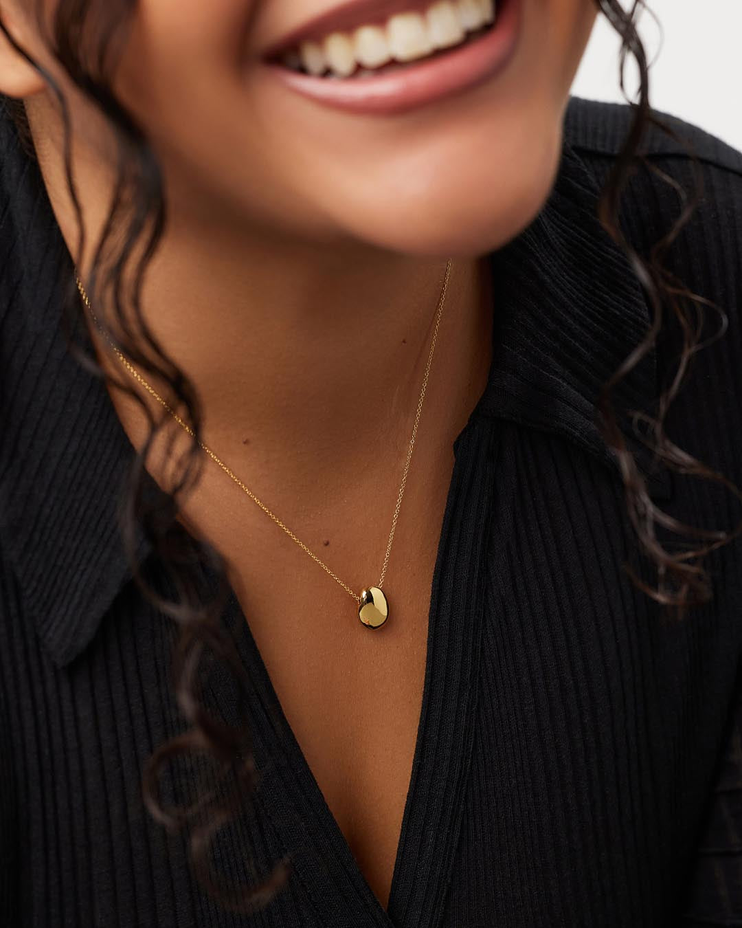 Gold Pendant Necklace - Pebble Mini