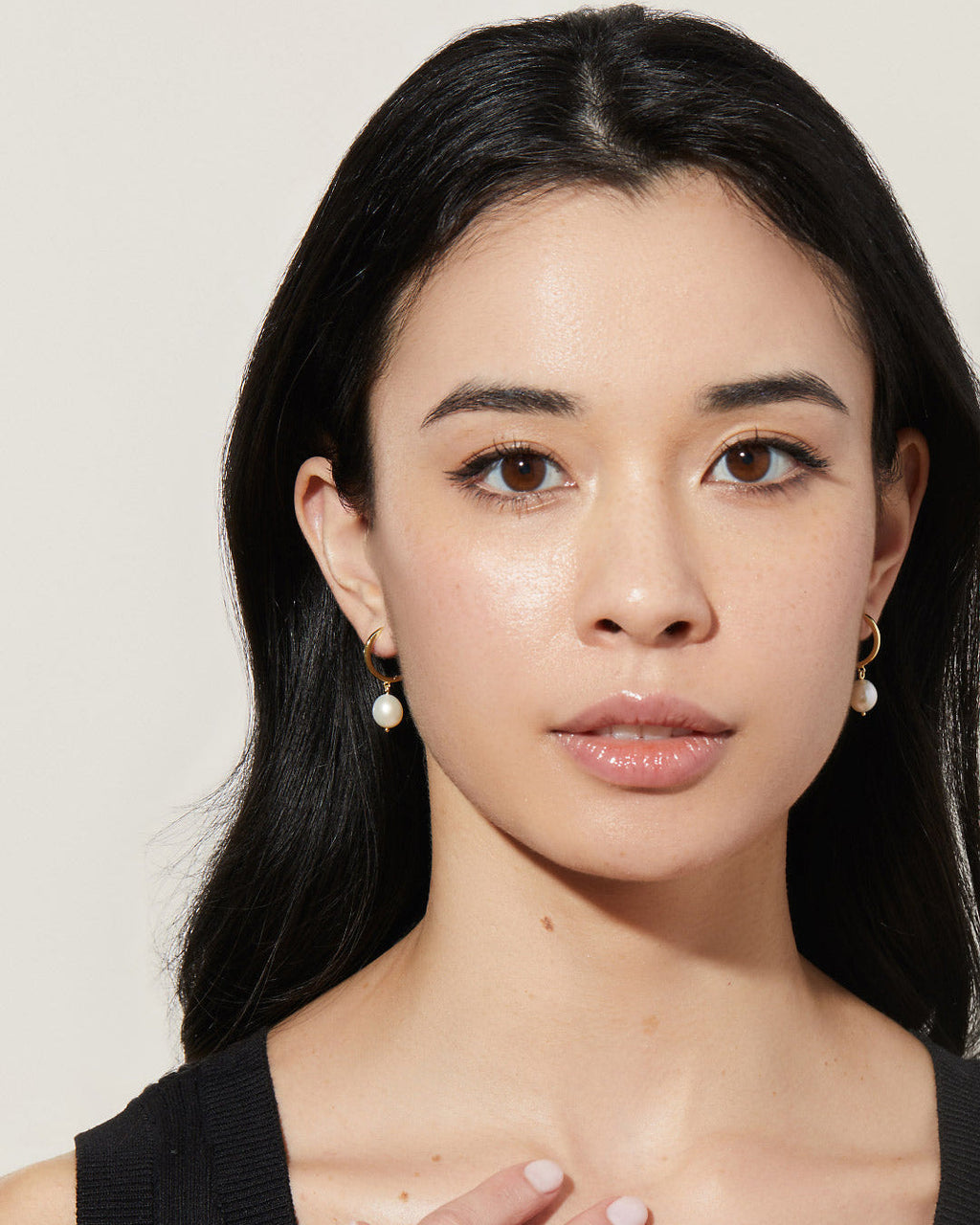 Pearl Hoops - Medium Frida