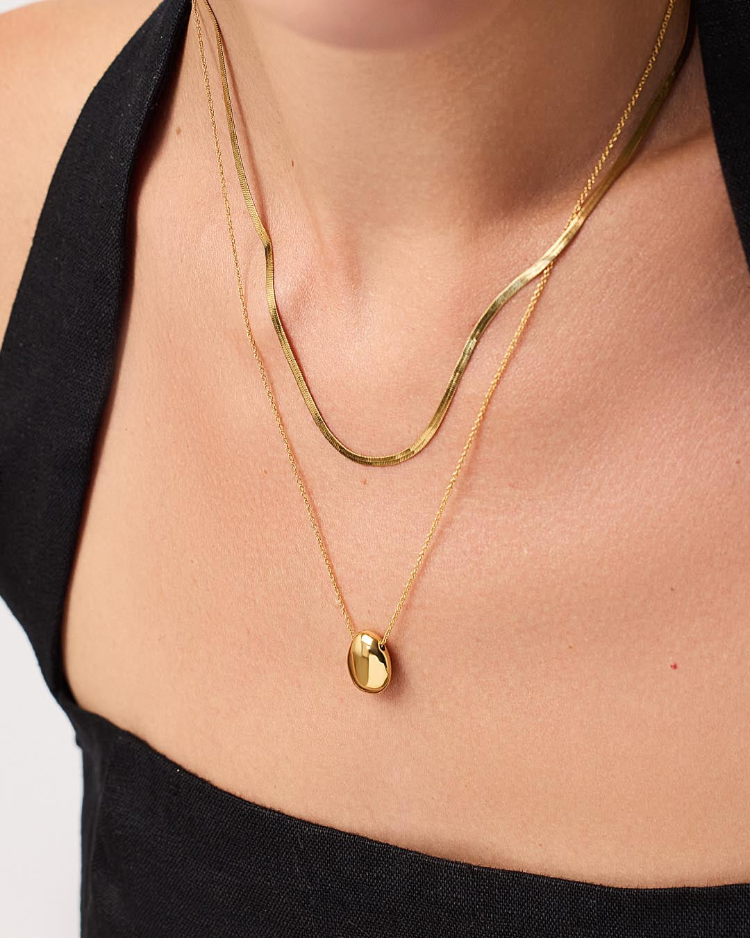 Gold Pendant Necklace - Pebble Mini