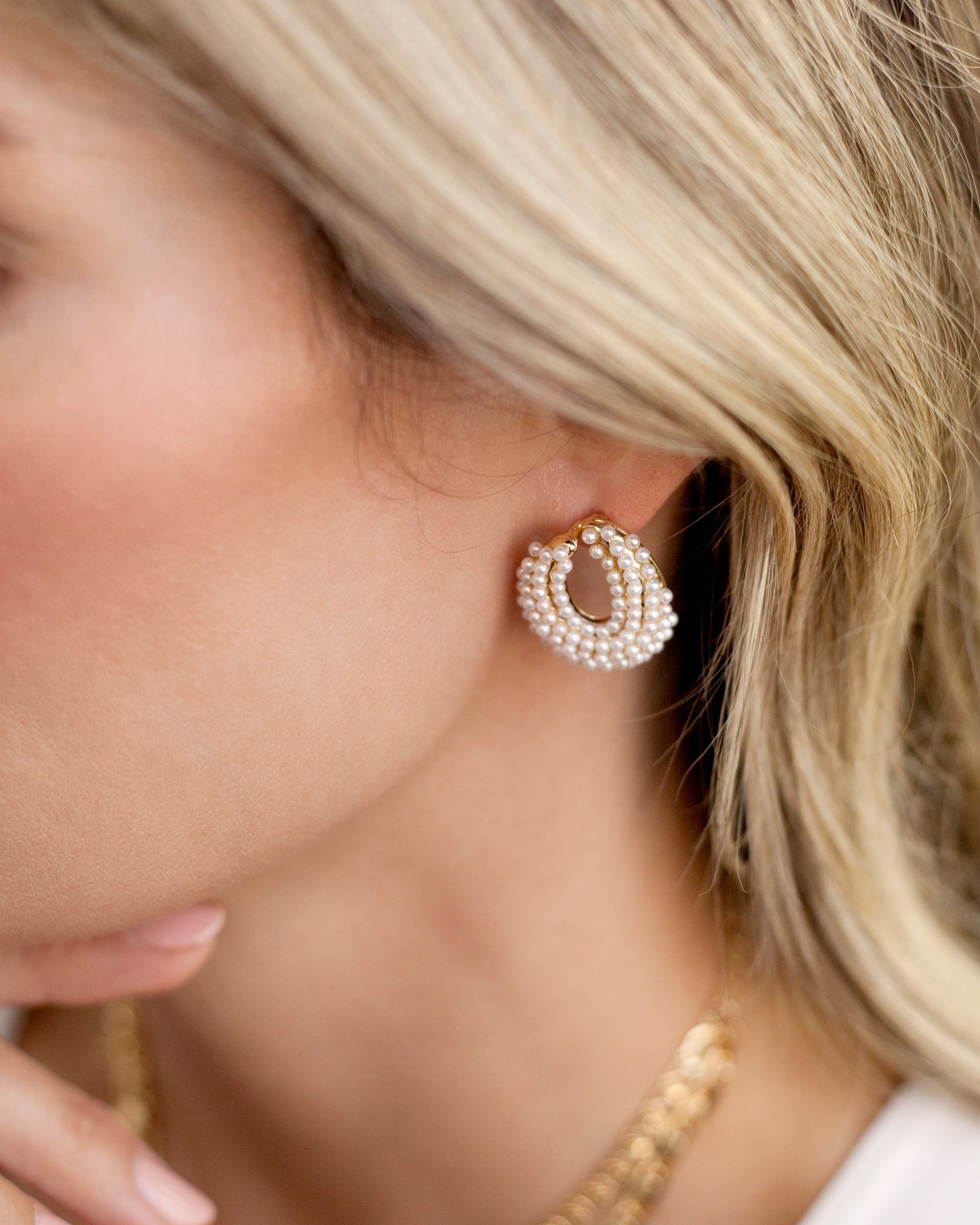 Classic Pearl Cluster Stud Earrings