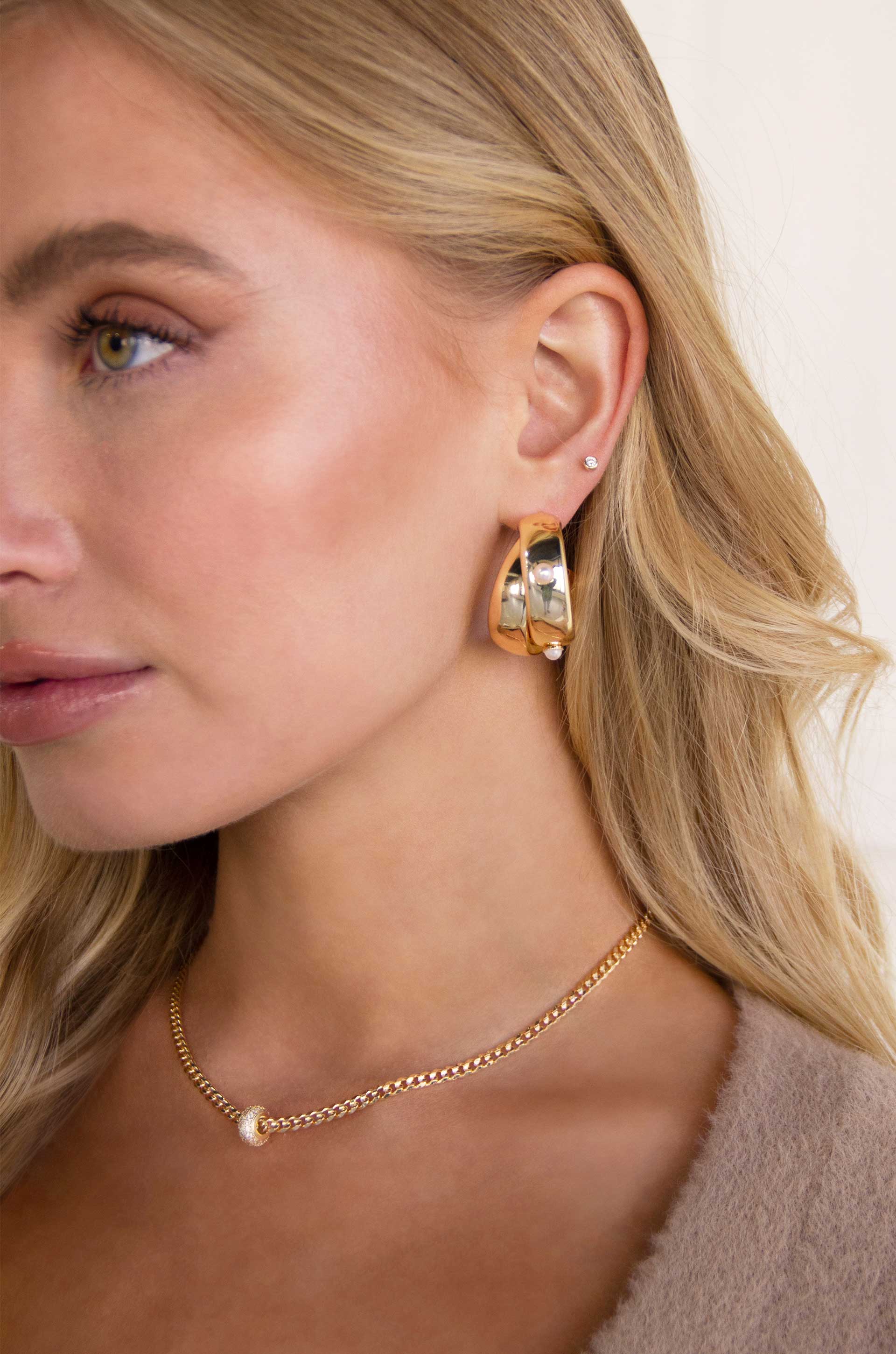 Single Chain Crystal Bead Necklace