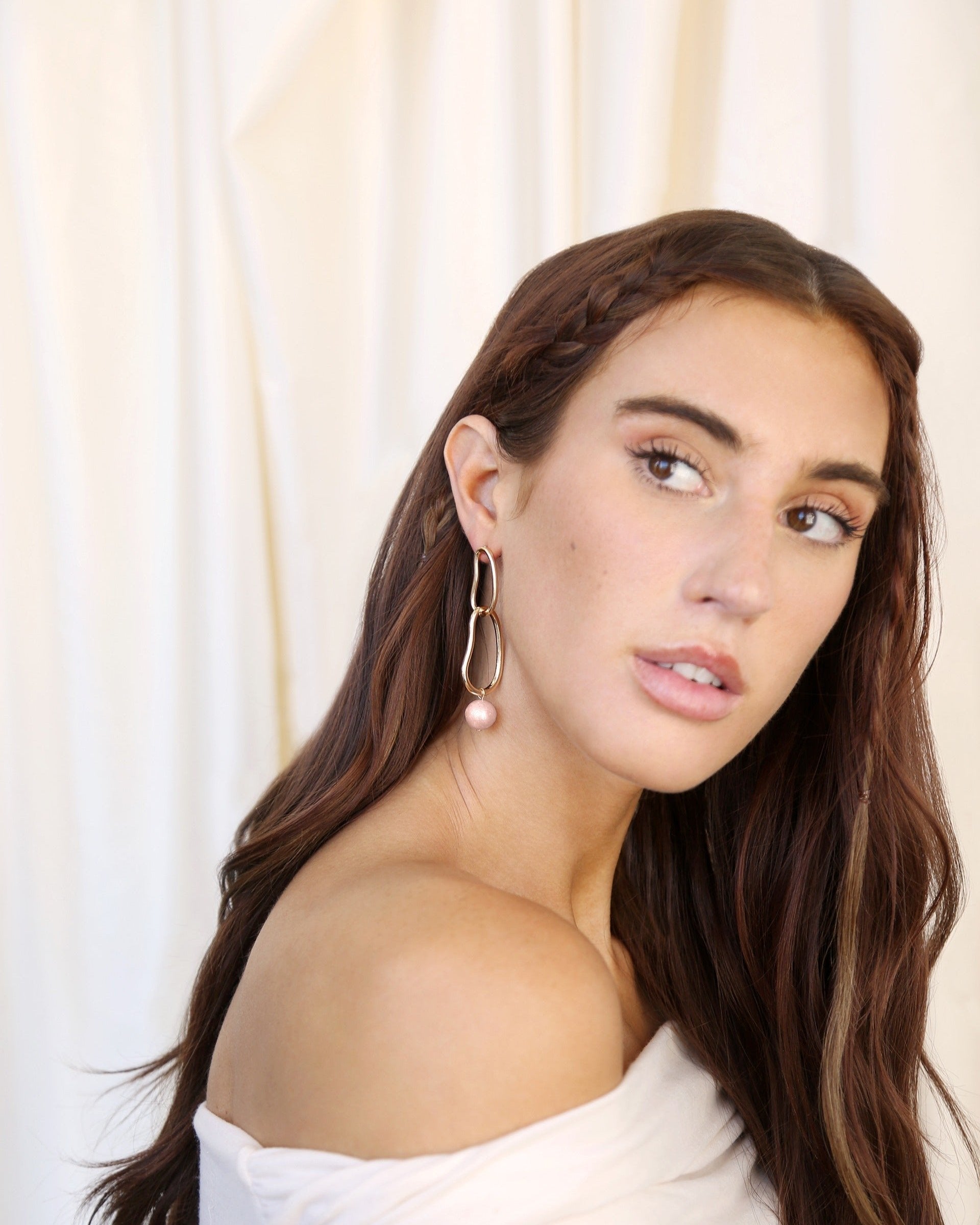 Mara Dangle Pearl Earrings