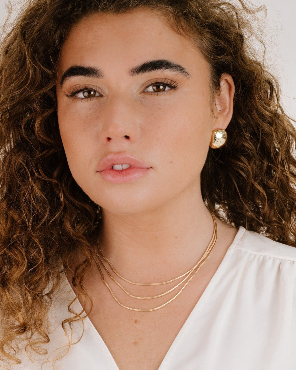 Minimal Curved Square Stud Earrings