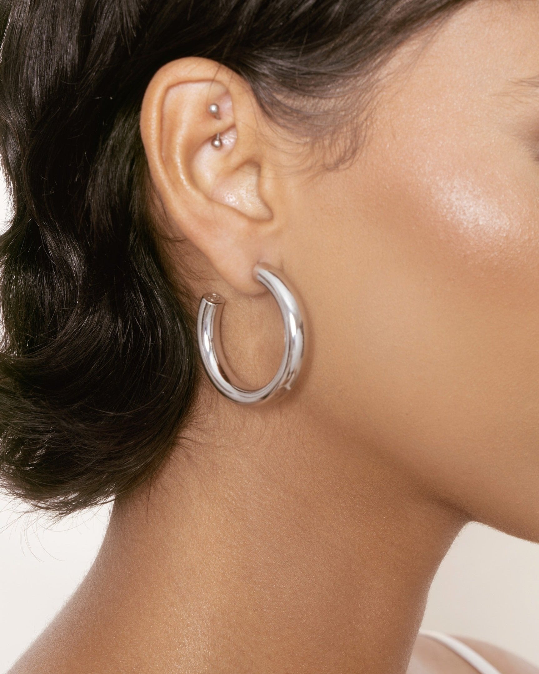 Medium Thick Classic Hoops
