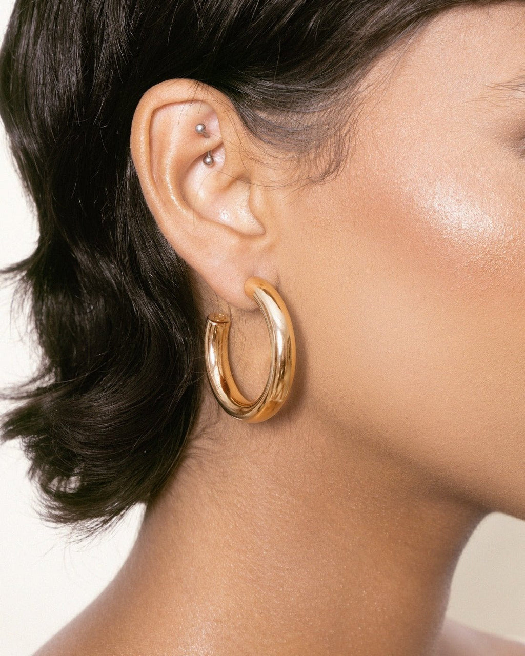 Medium Thick Classic Hoops