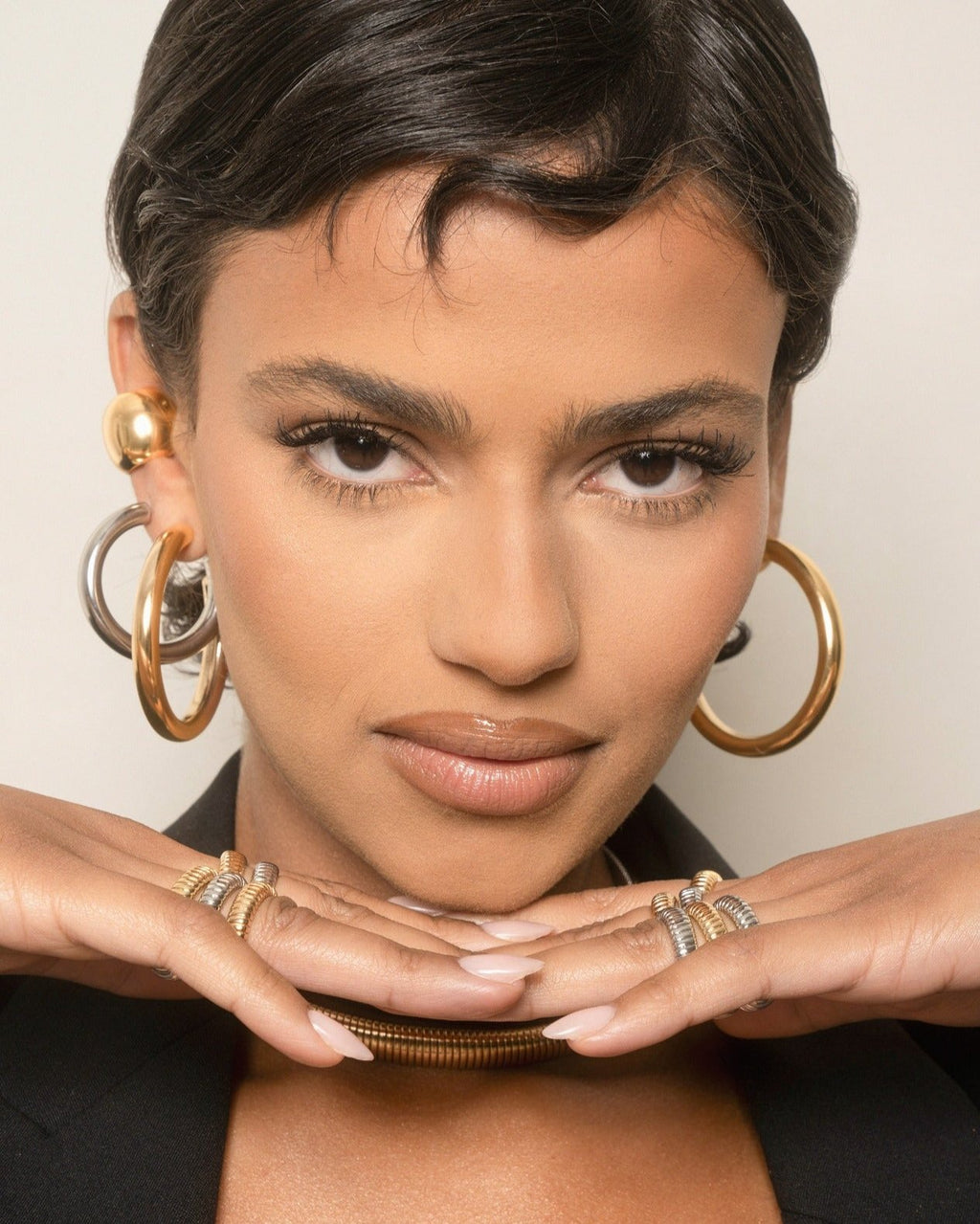 Medium Thick Classic Hoops