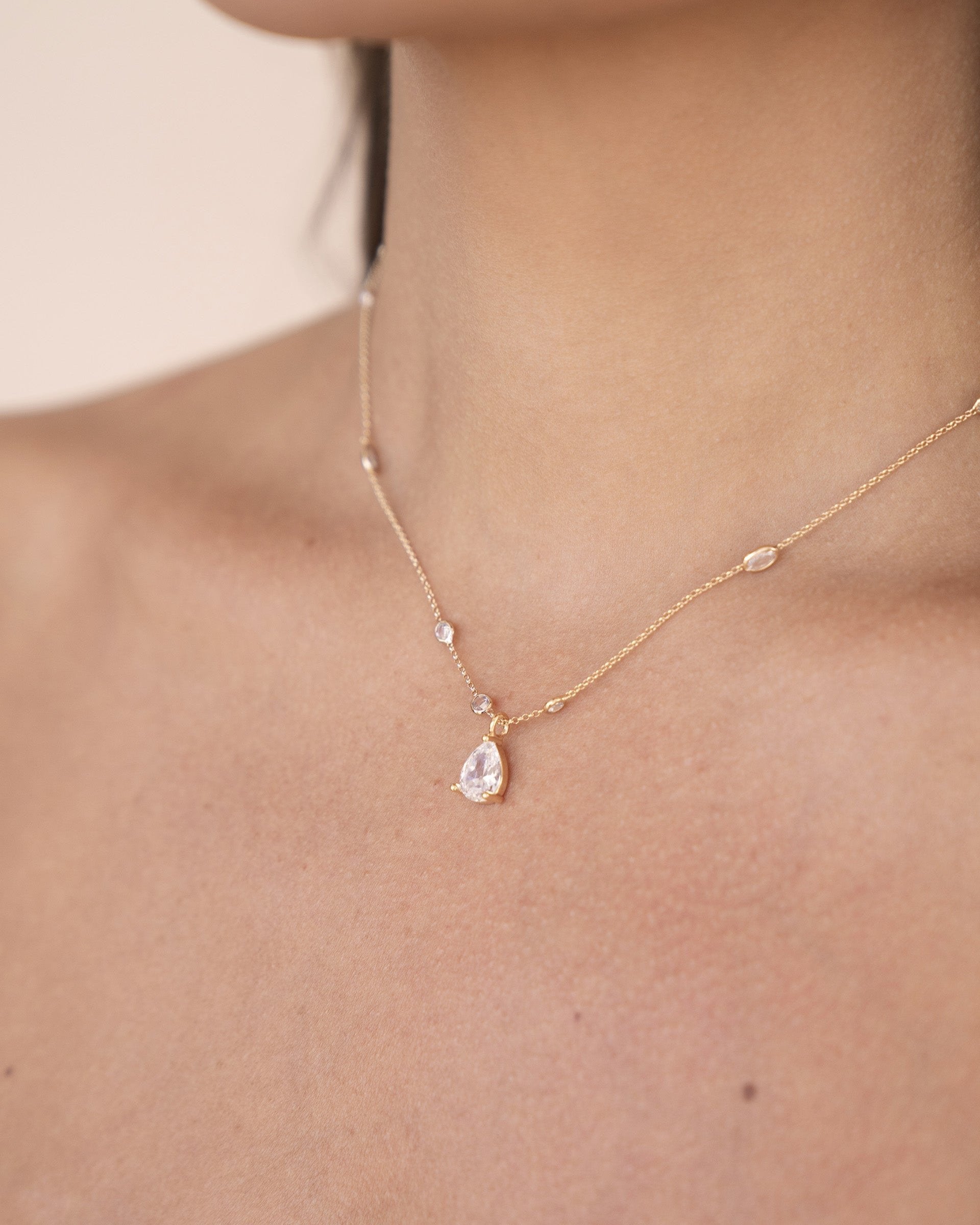 Delicate Crystal Pendant Necklace