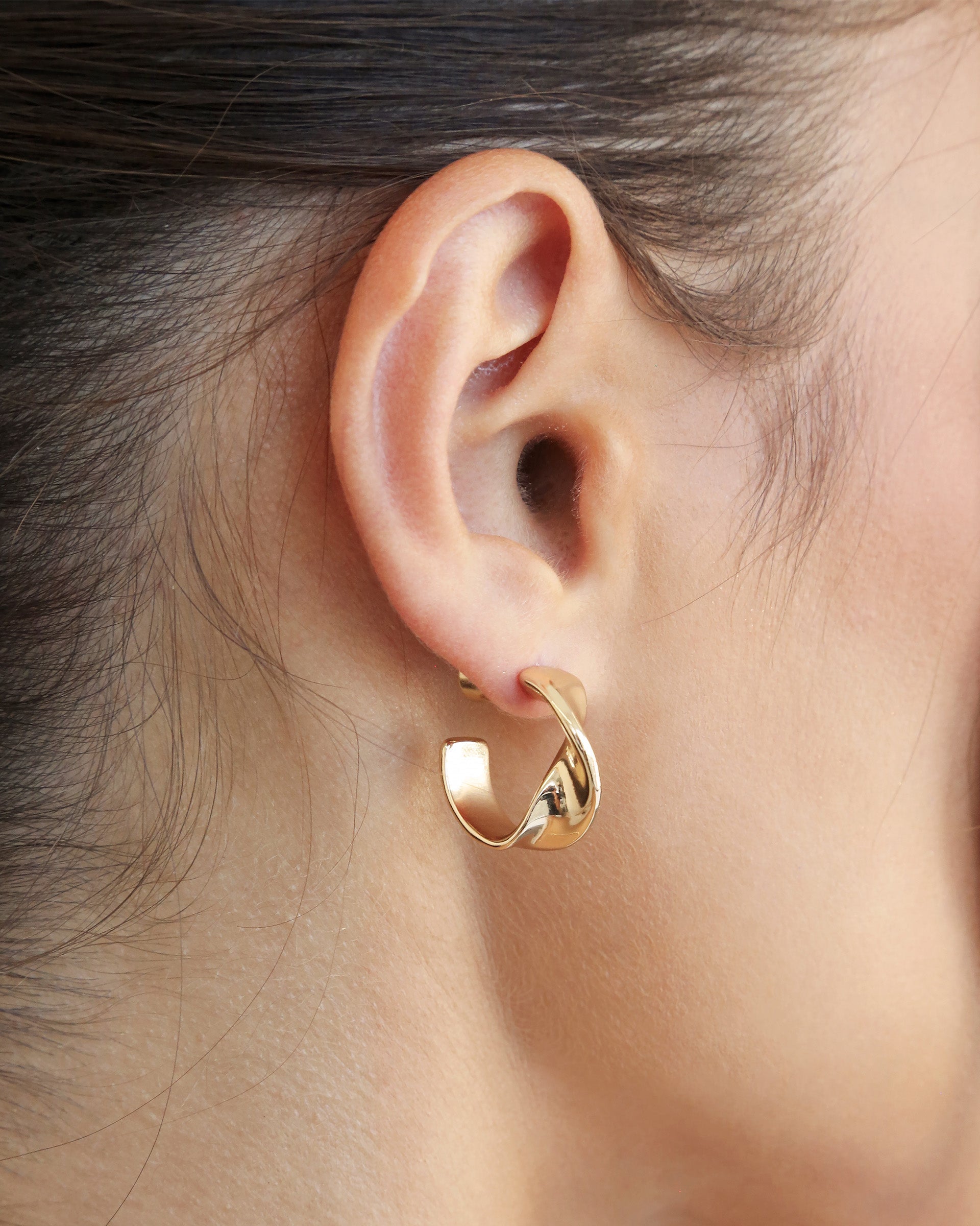 Heirloom Twist Small Hoops