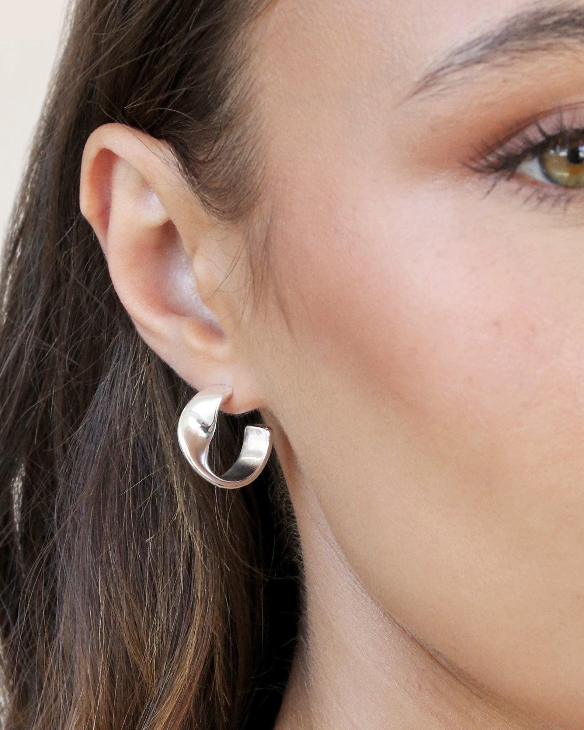 Heirloom Twist Small Hoops