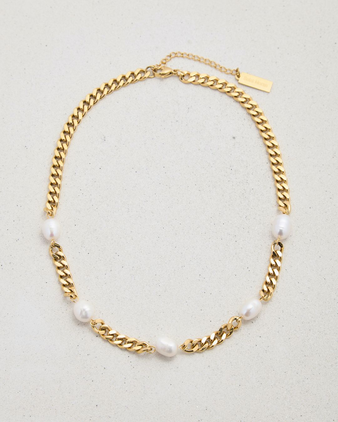 FRESHWATER PEARL SABINE NECKLACE