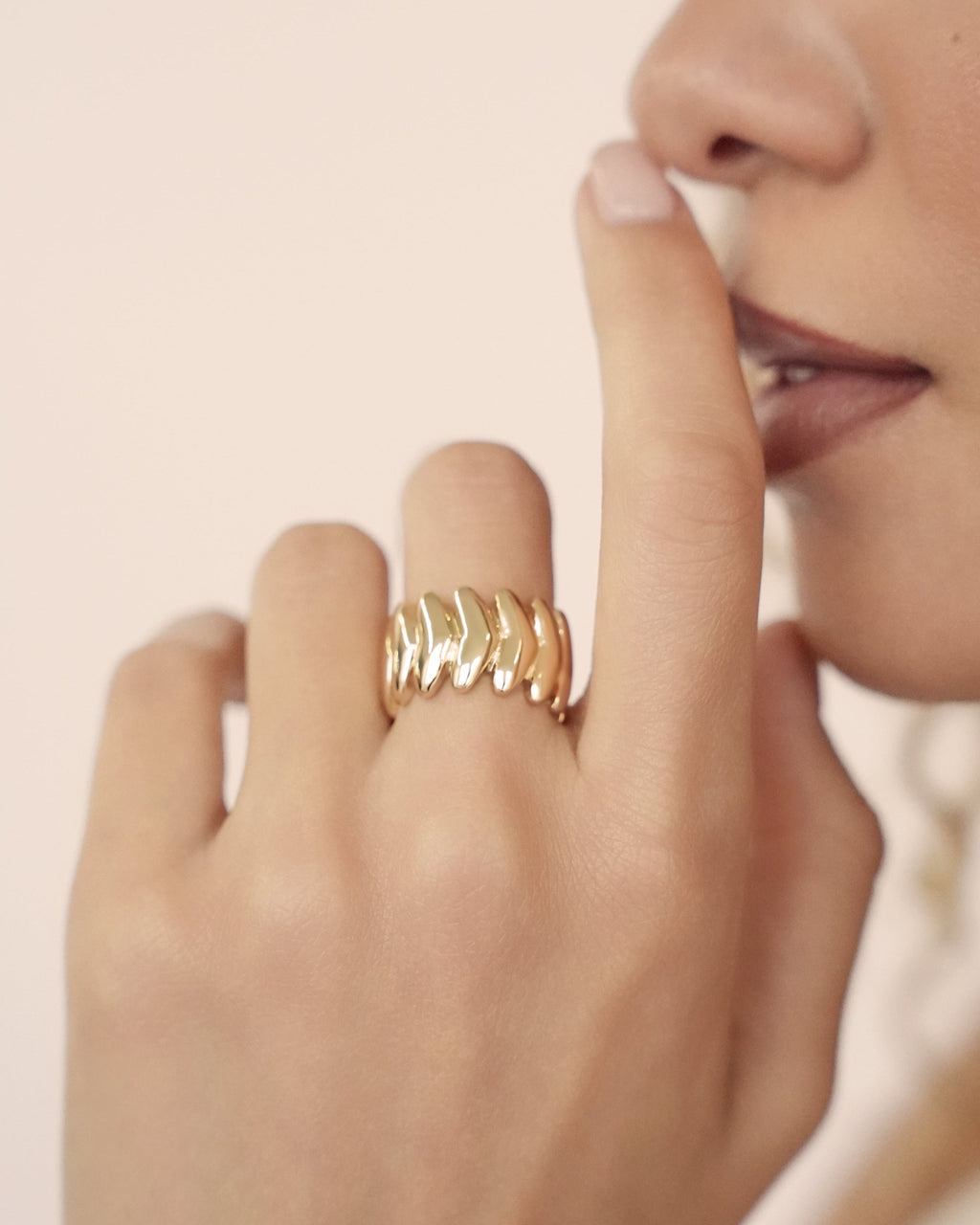 Metal Moderna Ring